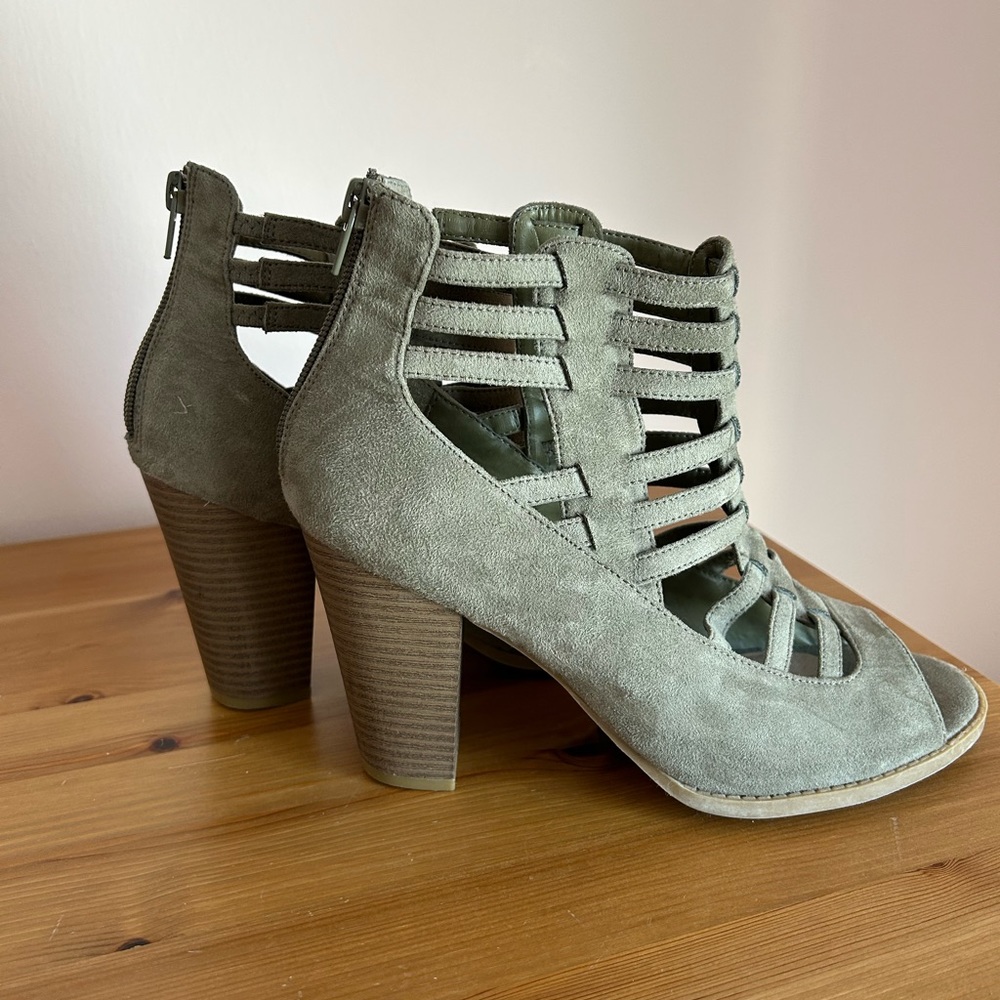G by Guess Shoes